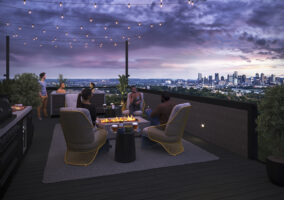 Roof top hot tub with Nashville skyline views